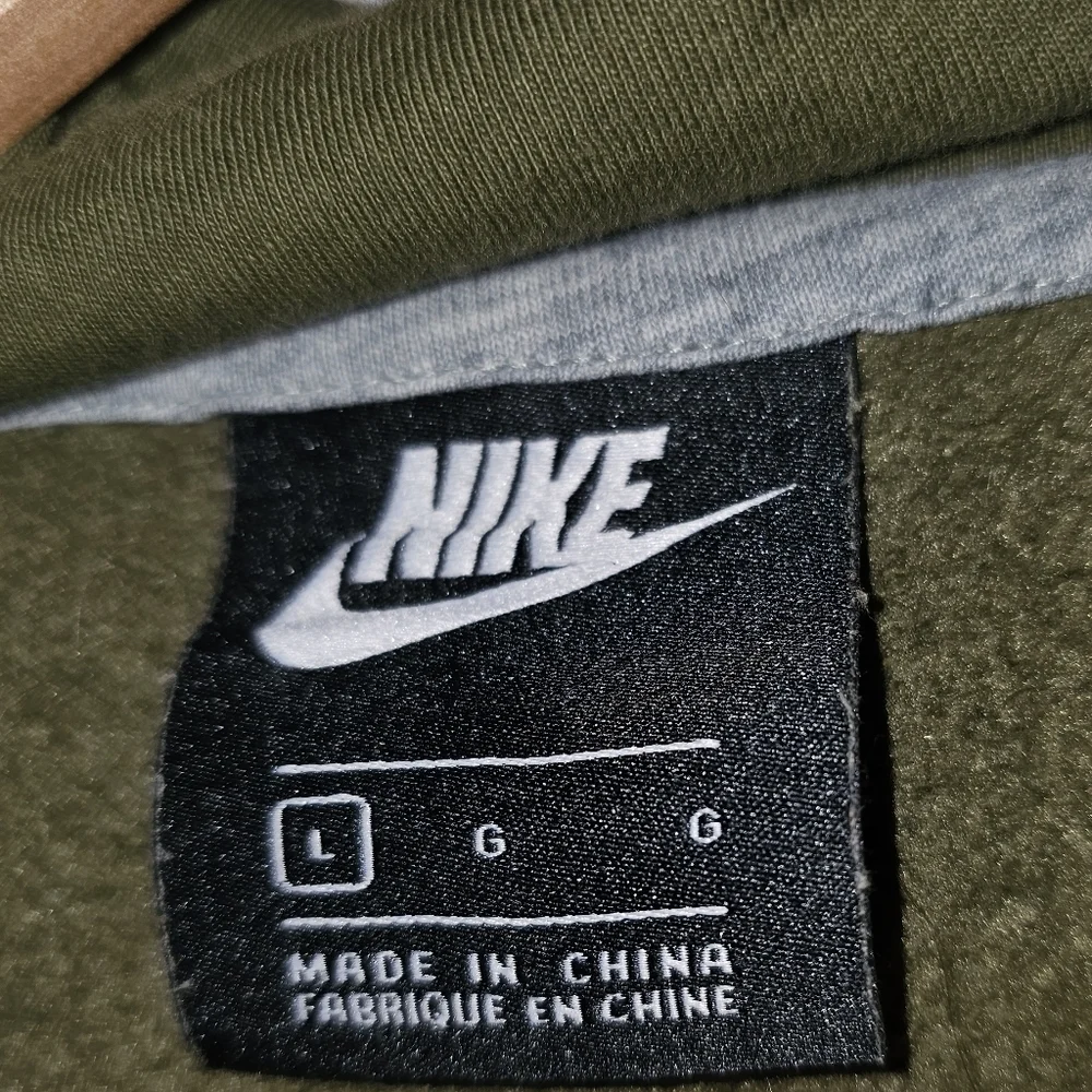 Nike Sportswear Essentials Hoodie